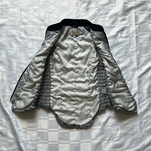 Good Rider Silver & Black Equestrian Rider Light Puff Vest - Picture 9 of 11